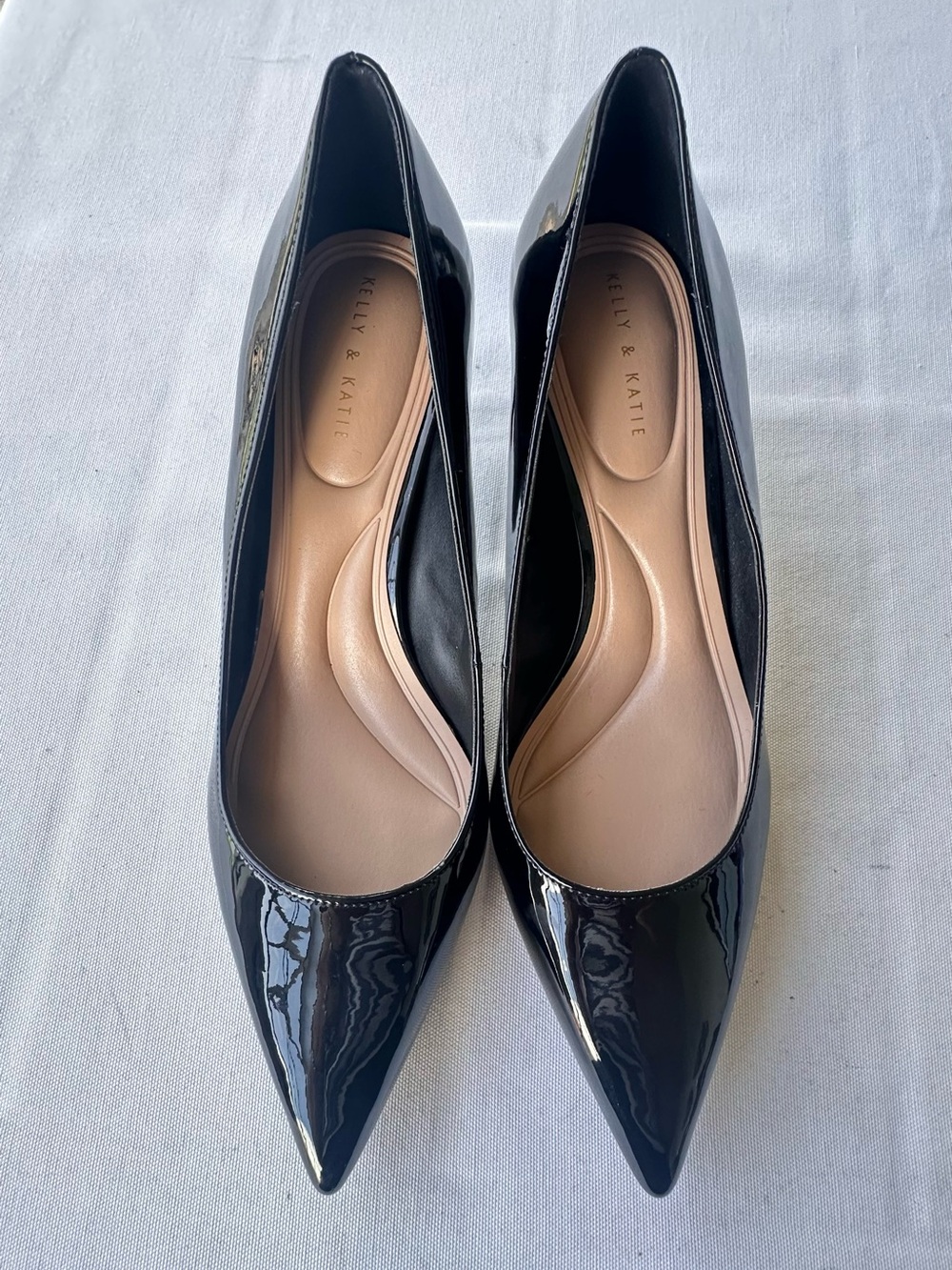Kelly & Katie Zaria Pump size 10